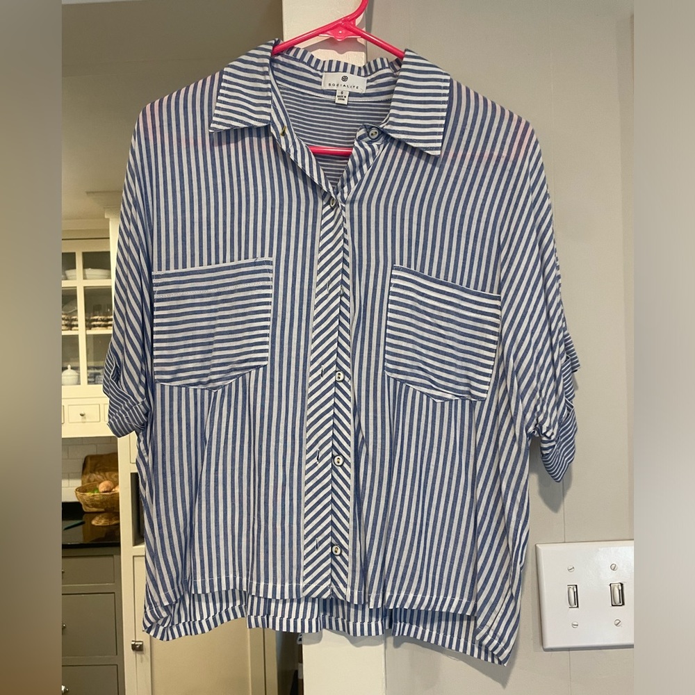 Small blue and white Socialite short sleeved button down
